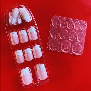 NWOT Women Press on nails